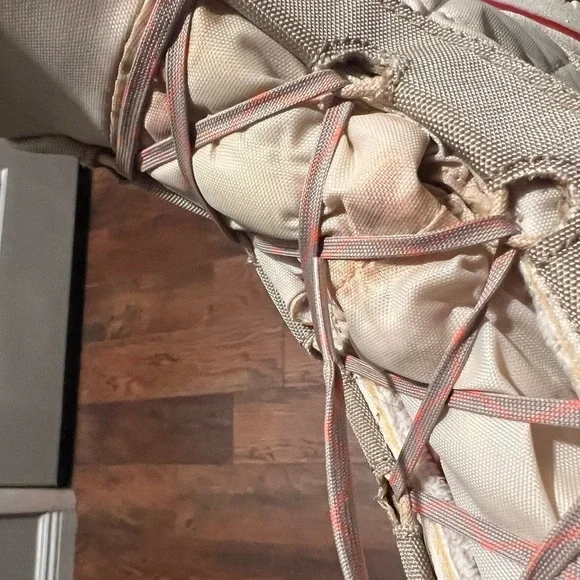 SORREL Cozy Cate white faux fur trim waterproof lace up boots. Size 9 - Picture 9 of 11